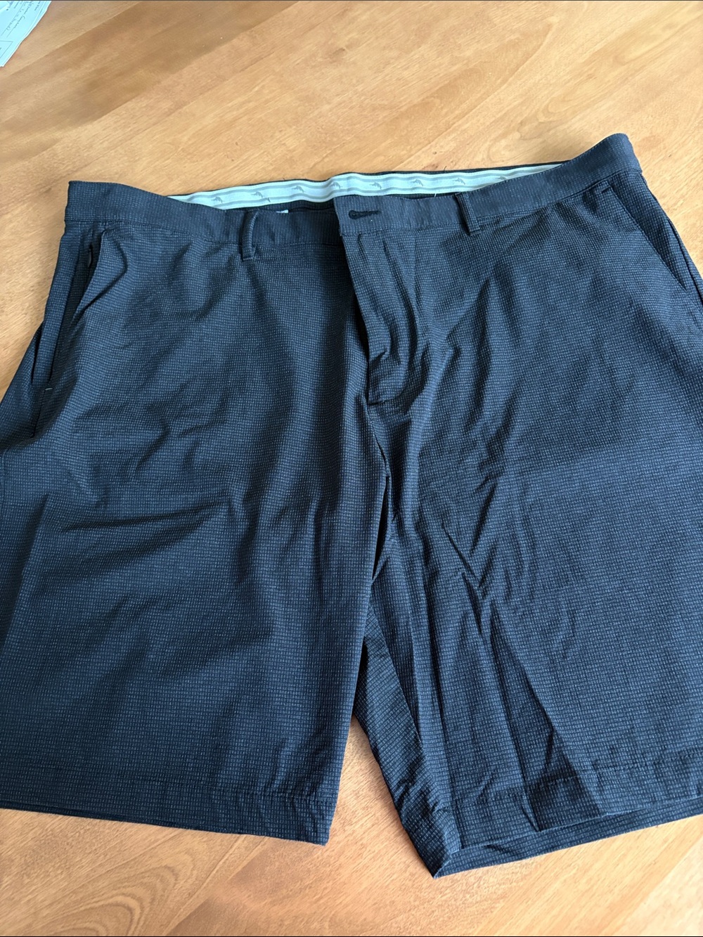 Tommy Bahama Black Flat Front Performance Shorts Size 44